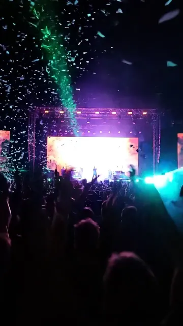 Concert from the Crowd